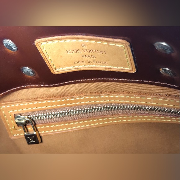 Louis Vuitton Vintage Authentic Monogram Bronze Vernis Tote;Date Code:MI0011 - Picture 8 of 16